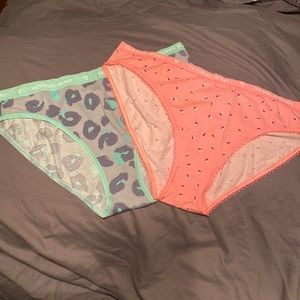 Set of 2 Victoria’s Secret Undeware